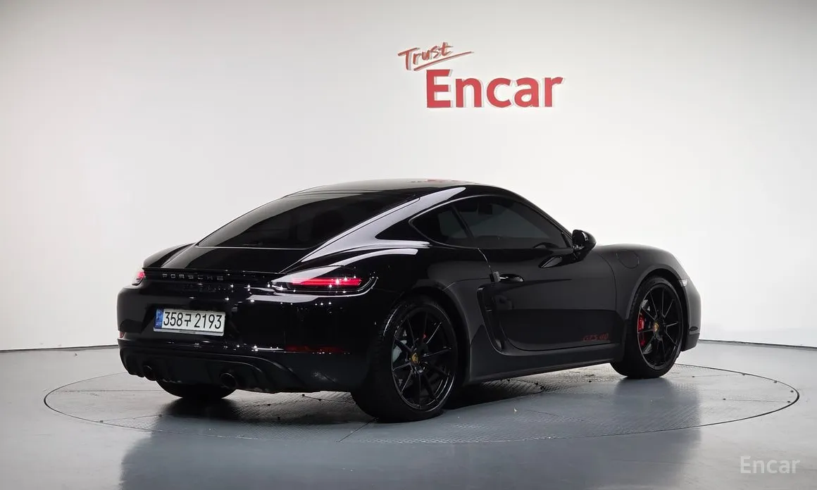 Фото 2 - Porsche 718