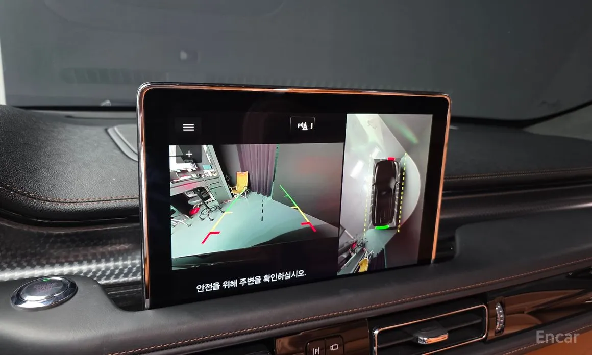 Фото 15 - Lincoln Aviator