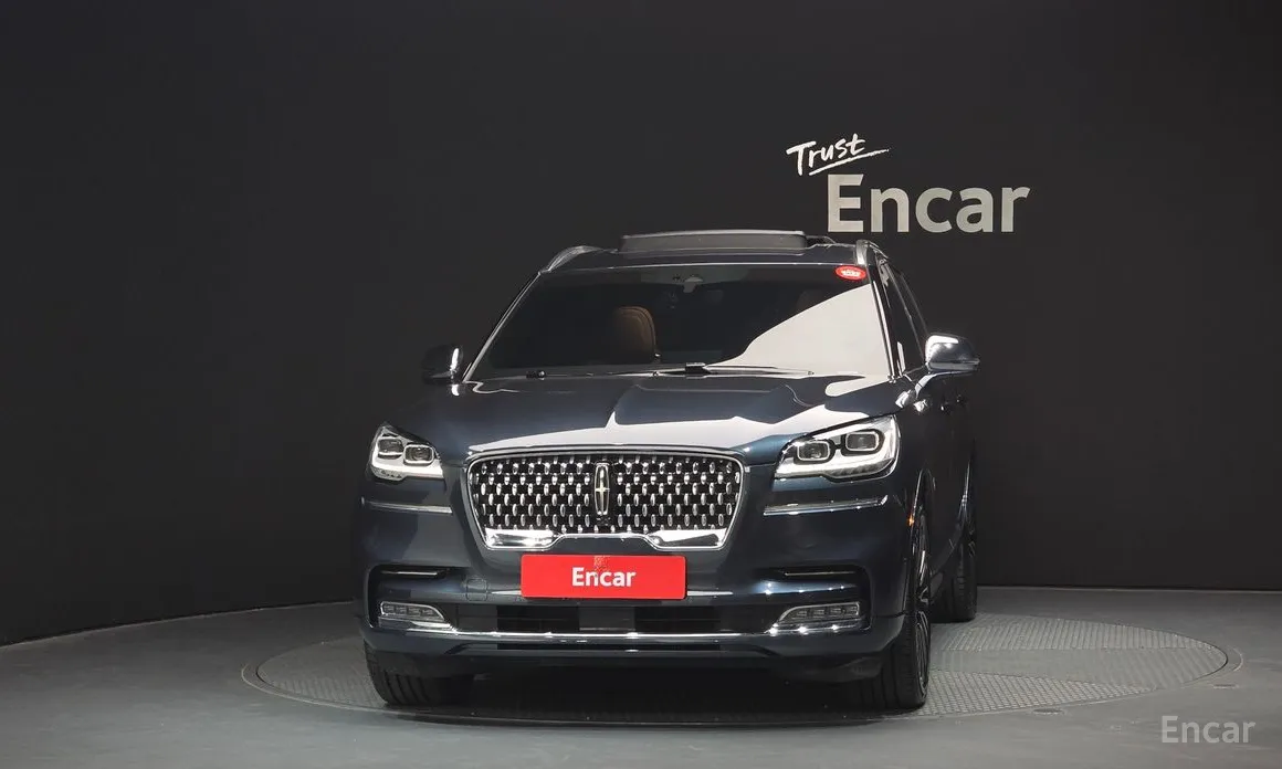 Фото 3 - Lincoln Aviator