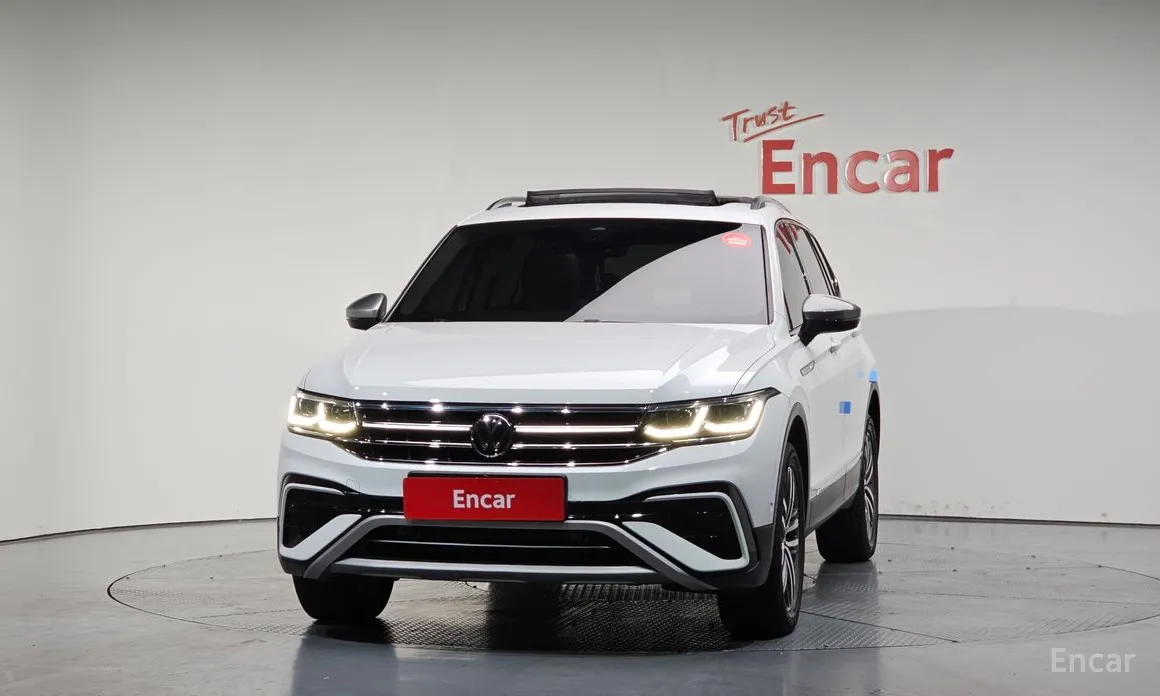 Фото 3 - Volkswagen Tiguan