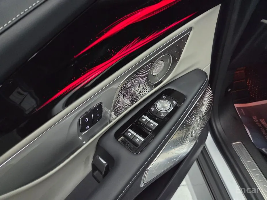 Фото 15 - Lincoln Nautilus