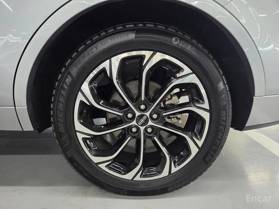 Фото 18 - Lincoln Nautilus