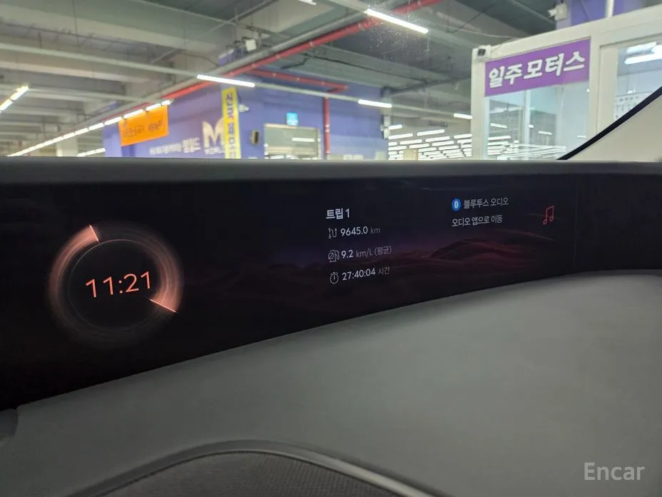 Фото 9 - Lincoln Nautilus