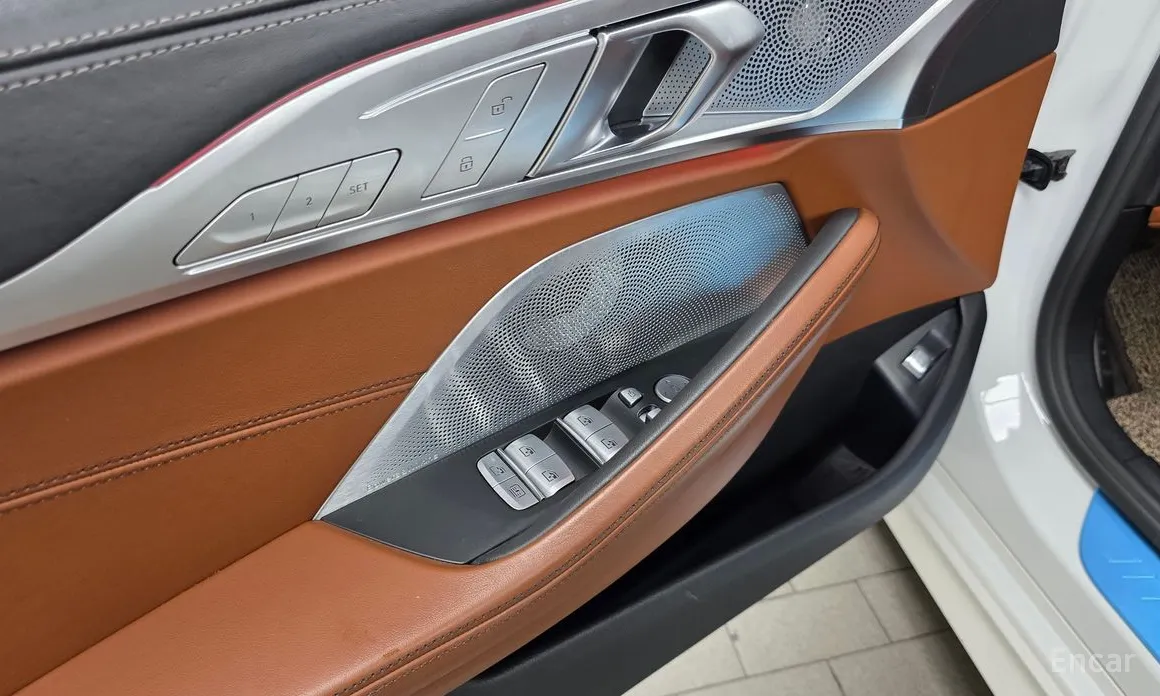 Фото 13 - BMW 8 Series