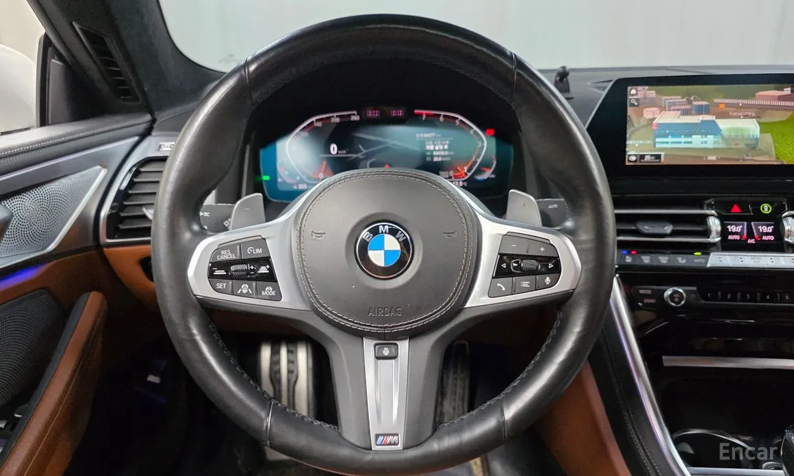 Фото 14 - BMW 8 Series