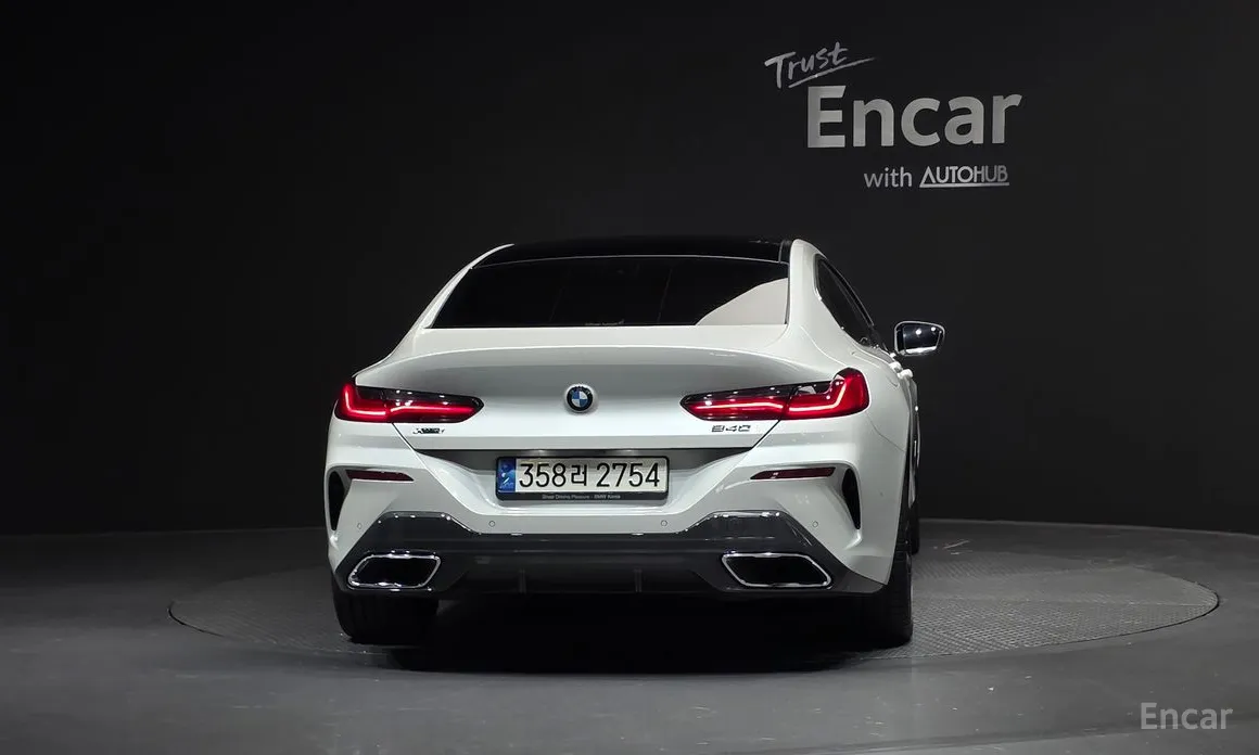 Фото 4 - BMW 8 Series