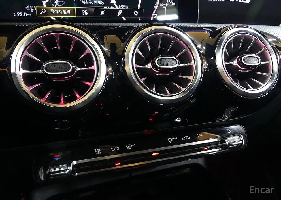 Фото 18 - Mercedes-Benz CLA-Class