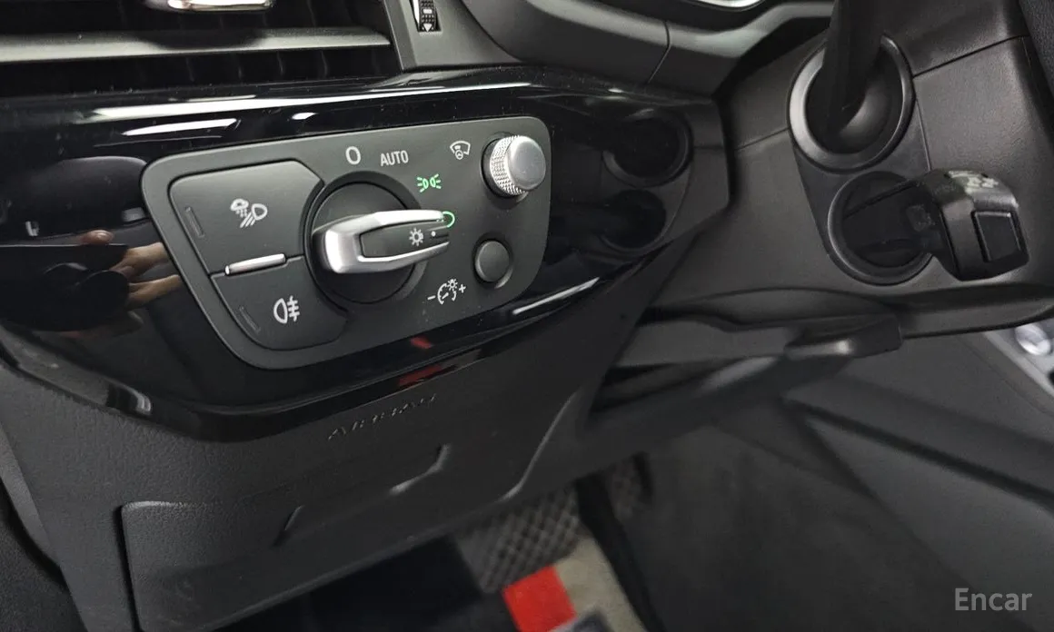 Фото 19 - Audi A4