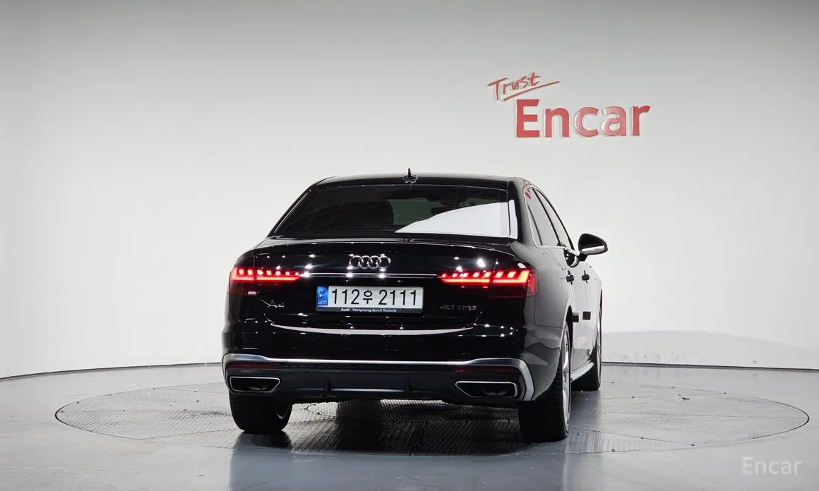 Фото 4 - Audi A4