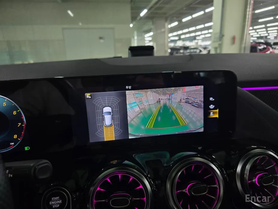 Фото 11 - Mercedes-Benz GLA-Class