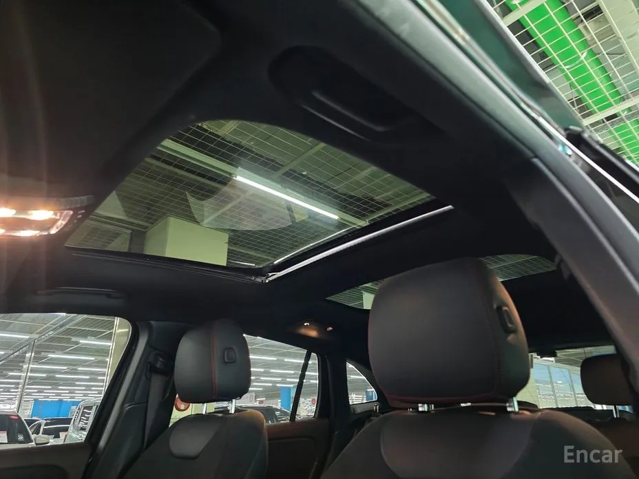 Фото 12 - Mercedes-Benz GLA-Class