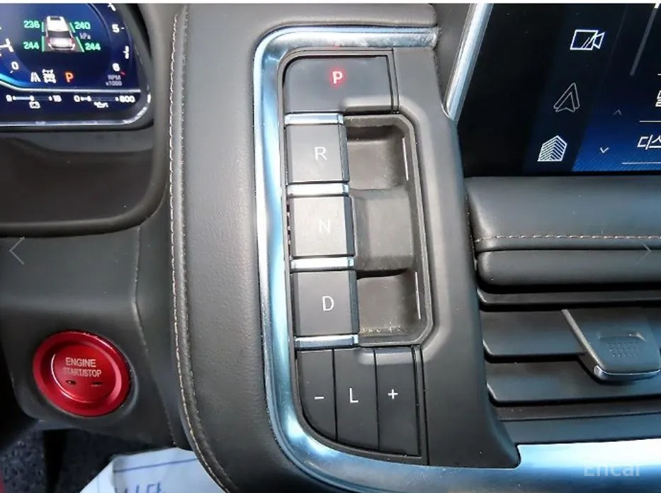 Фото 11 - Chevrolet Tahoe