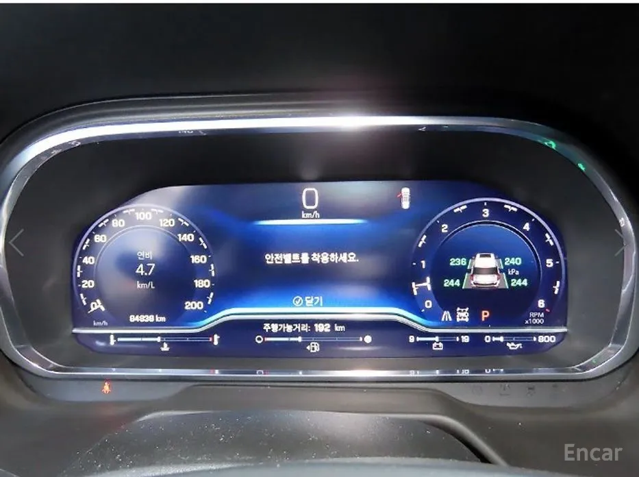 Фото 9 - Chevrolet Tahoe