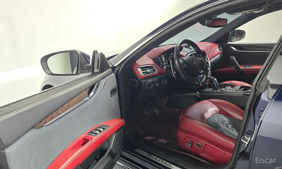 Фото 10 - Maserati Ghibli