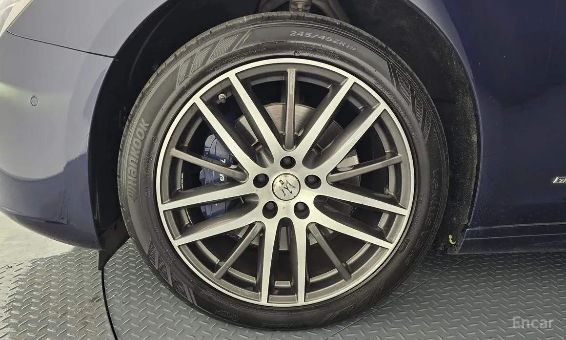 Фото 5 - Maserati Ghibli