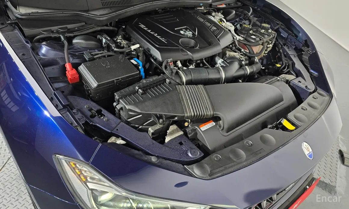 Фото 6 - Maserati Ghibli