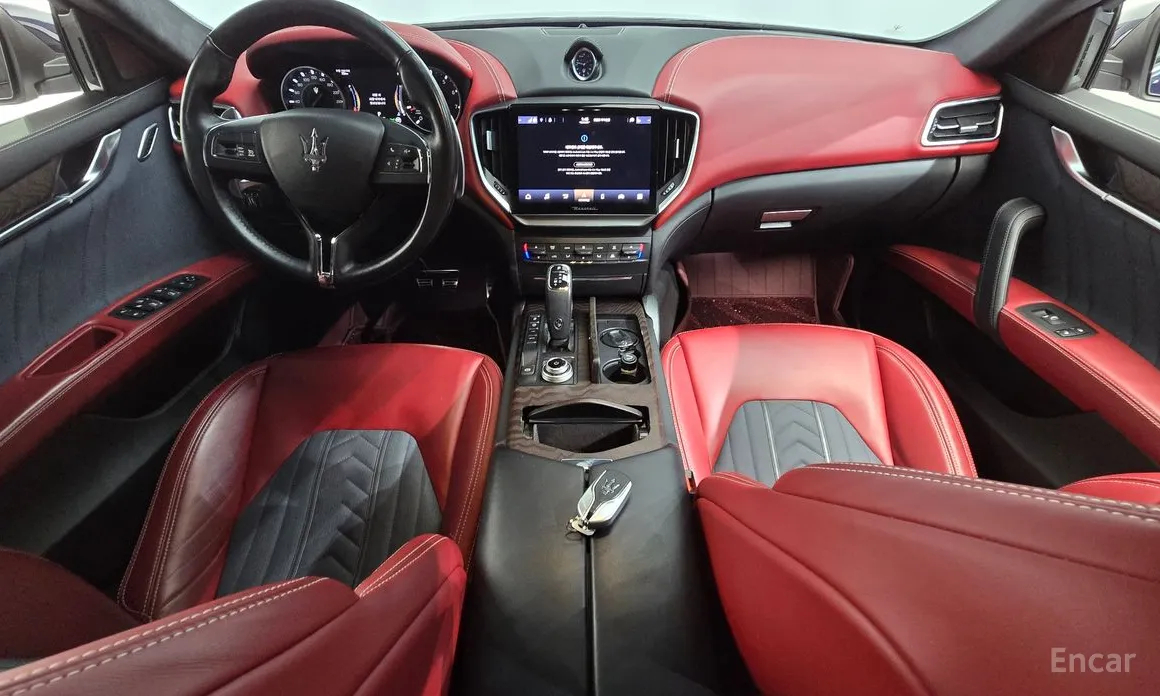 Фото 7 - Maserati Ghibli