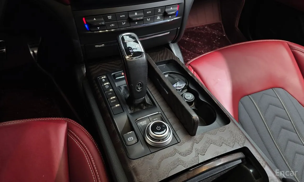 Фото 9 - Maserati Ghibli