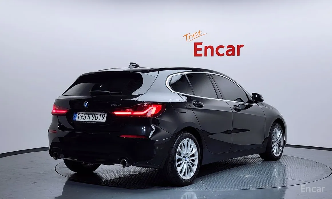 Фото 2 - BMW 1 Series