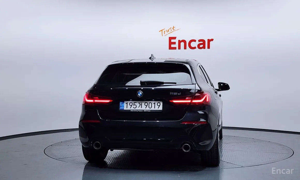 Фото 4 - BMW 1 Series