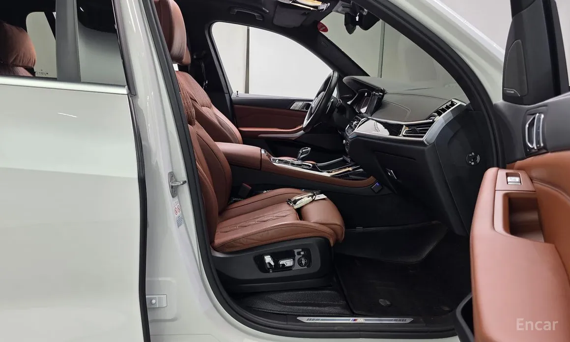 Фото 10 - BMW X7