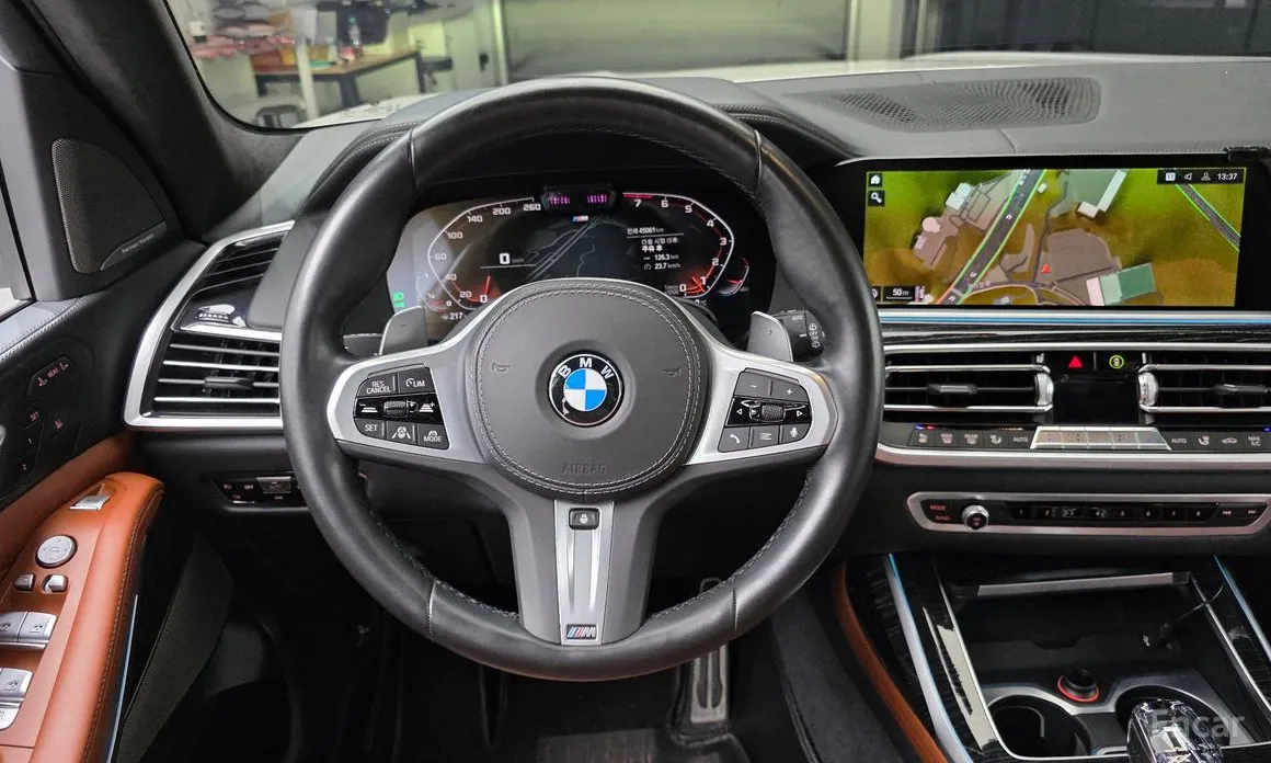 Фото 13 - BMW X7