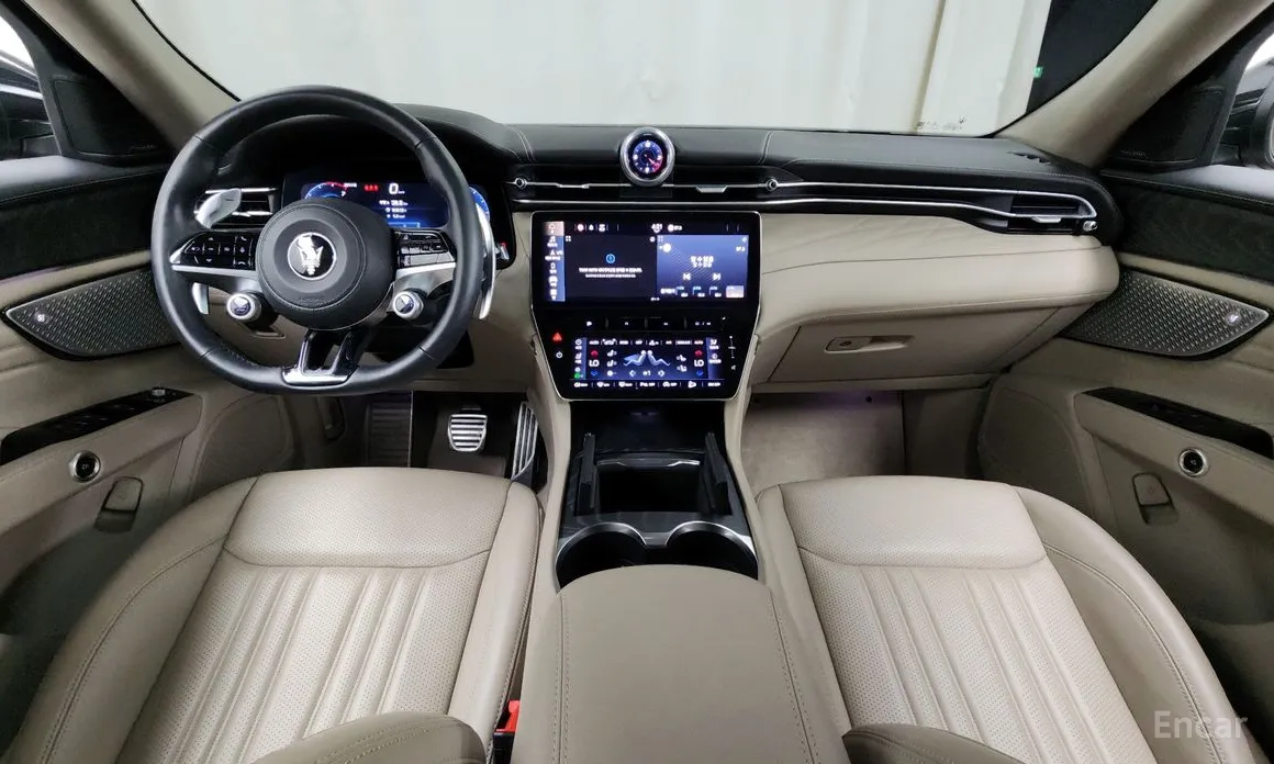 Фото 7 - Maserati Grecale