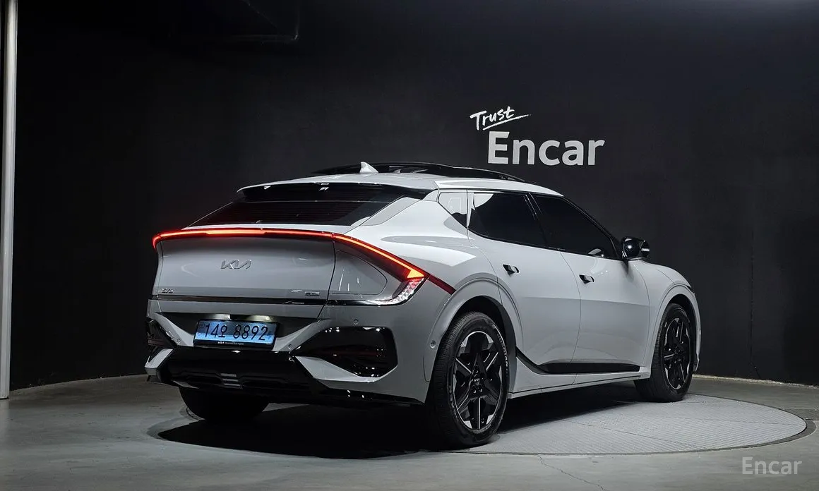 Фото 2 - Kia EV6