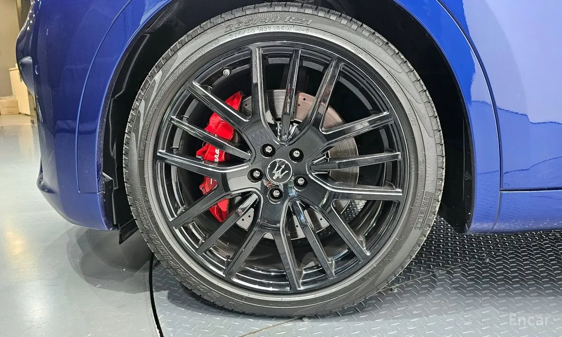 Фото 5 - Maserati Levante