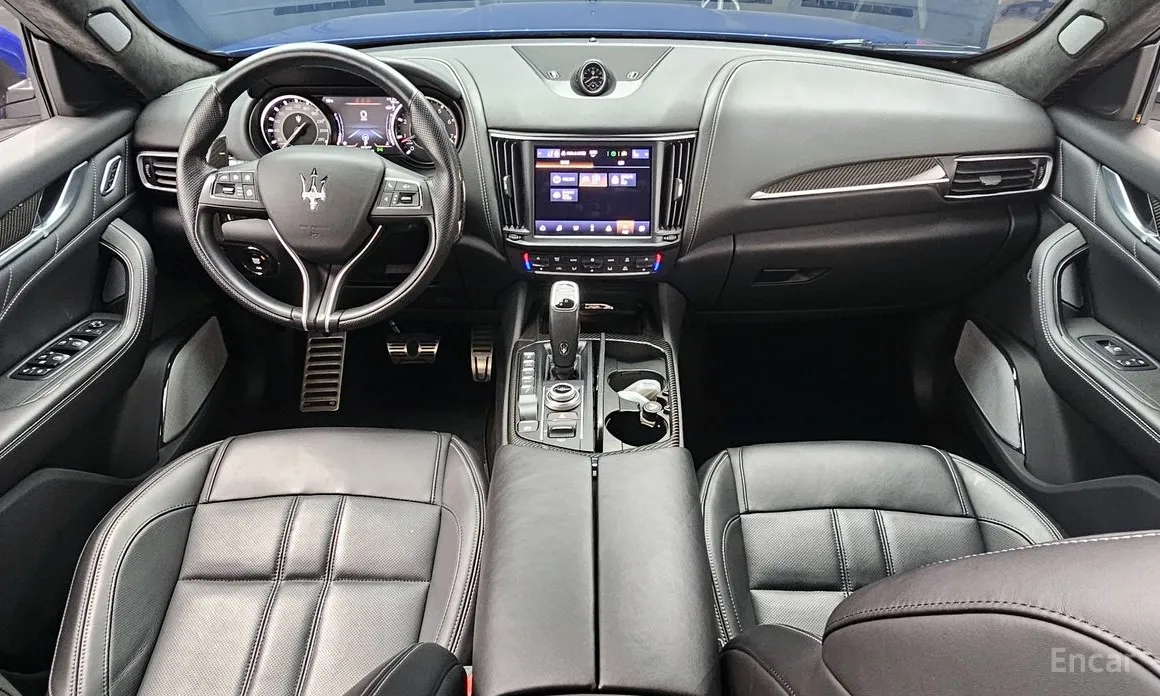 Фото 7 - Maserati Levante