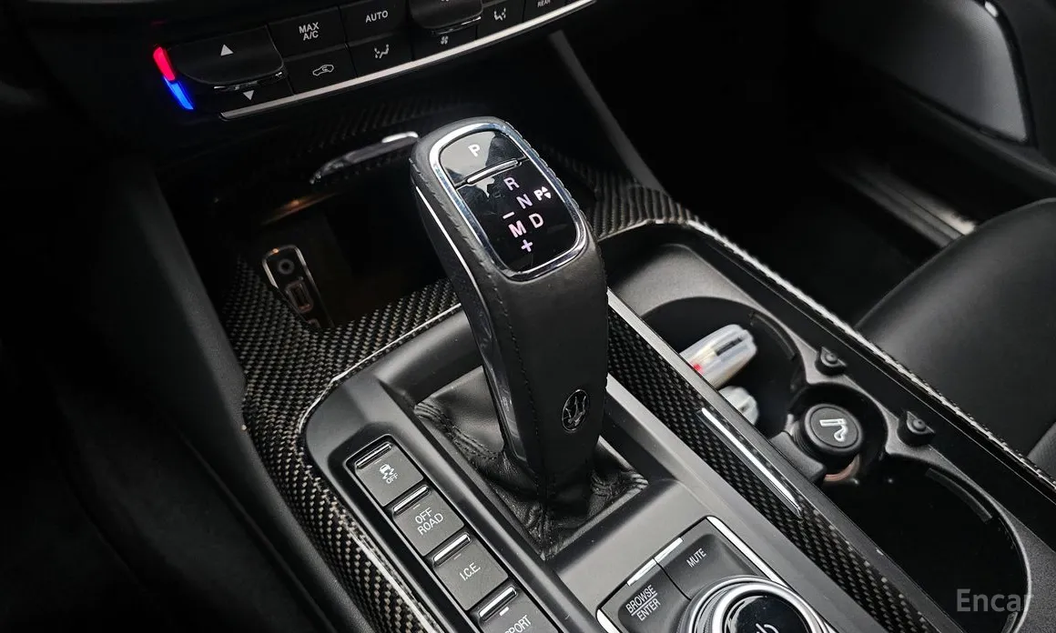 Фото 9 - Maserati Levante