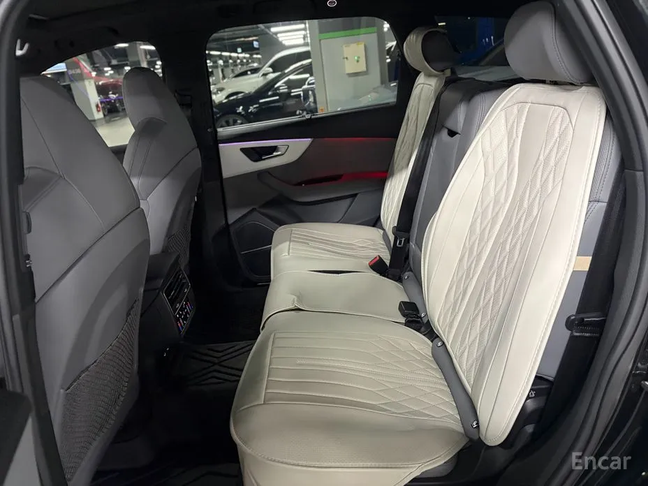 Фото 11 - Audi Q7