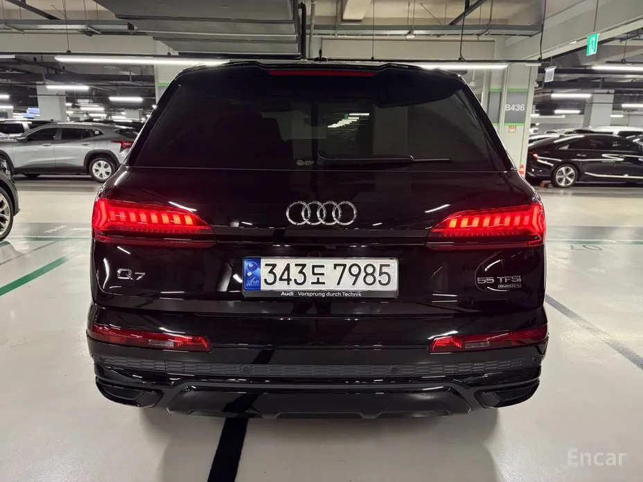 Фото 2 - Audi Q7