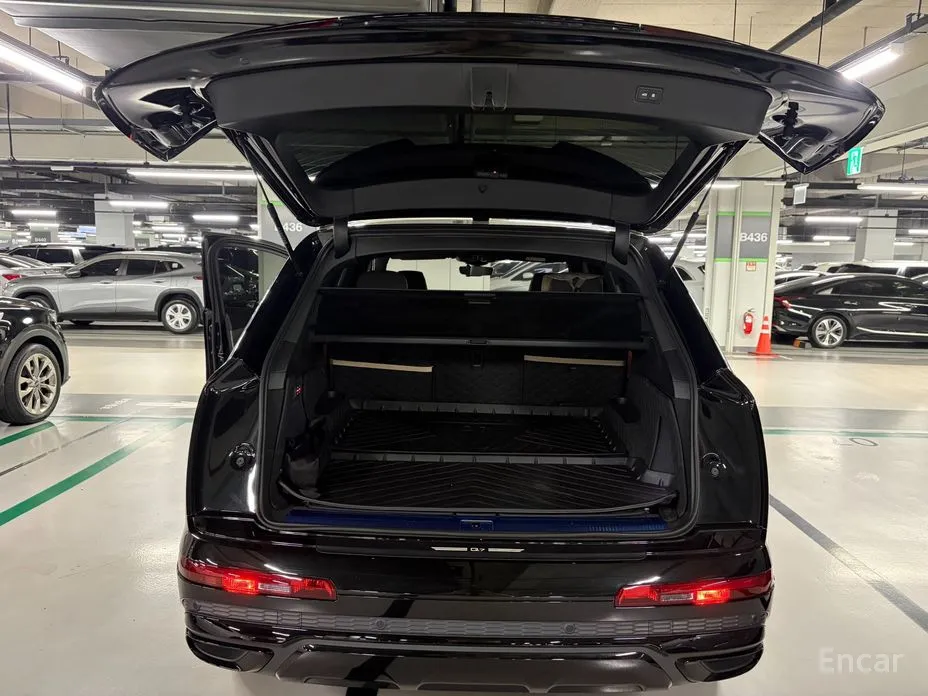 Фото 5 - Audi Q7