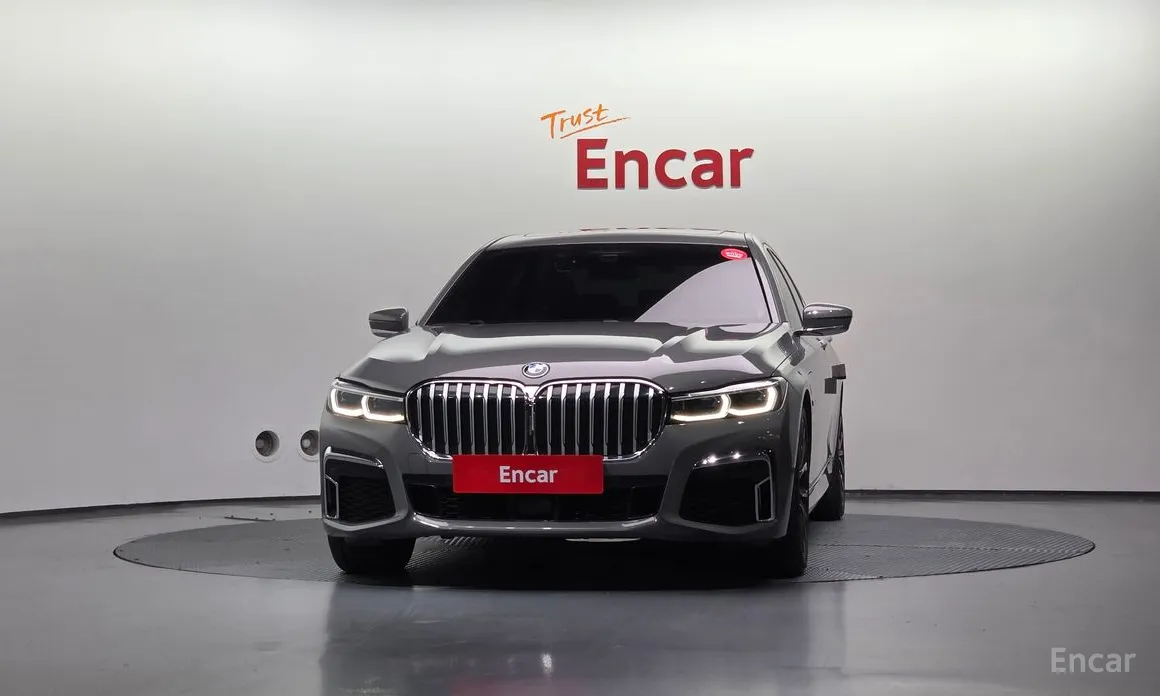 Фото 3 - BMW 7 Series