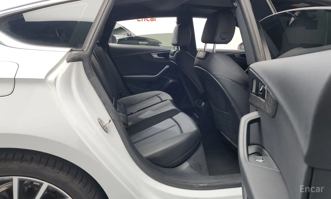 Фото 12 - Audi A5