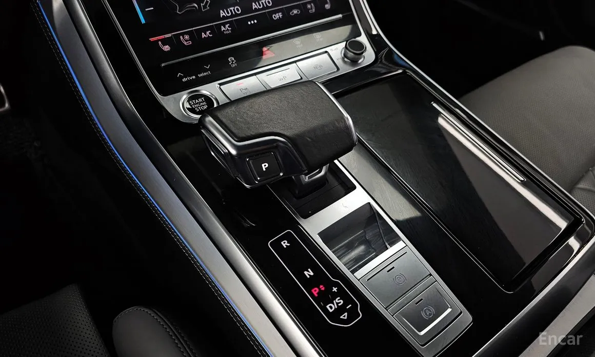 Фото 9 - Audi Q7