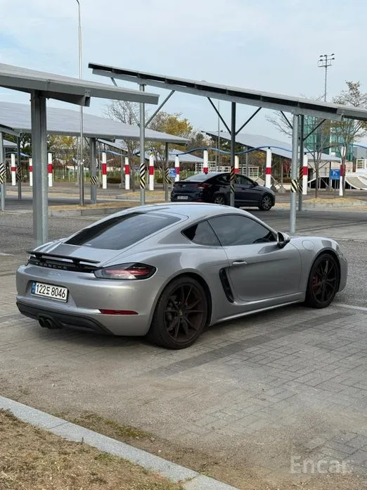 Фото 2 - Porsche 718