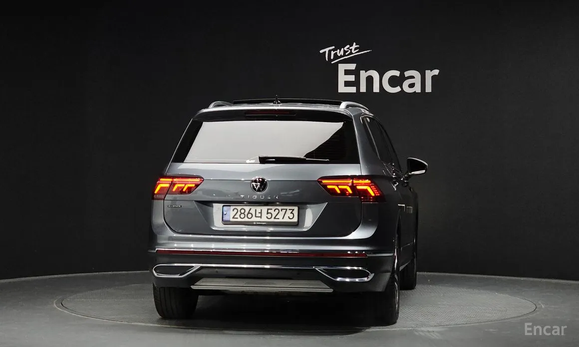 Фото 4 - Volkswagen Tiguan