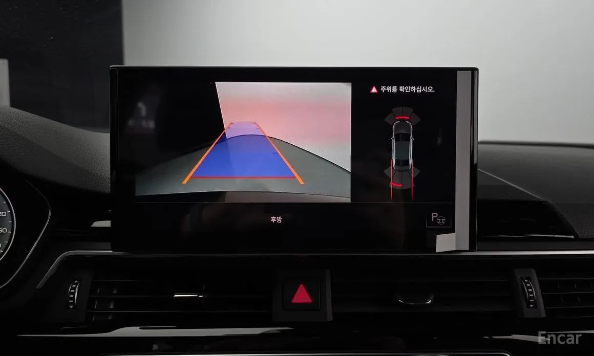 Фото 15 - Audi A4