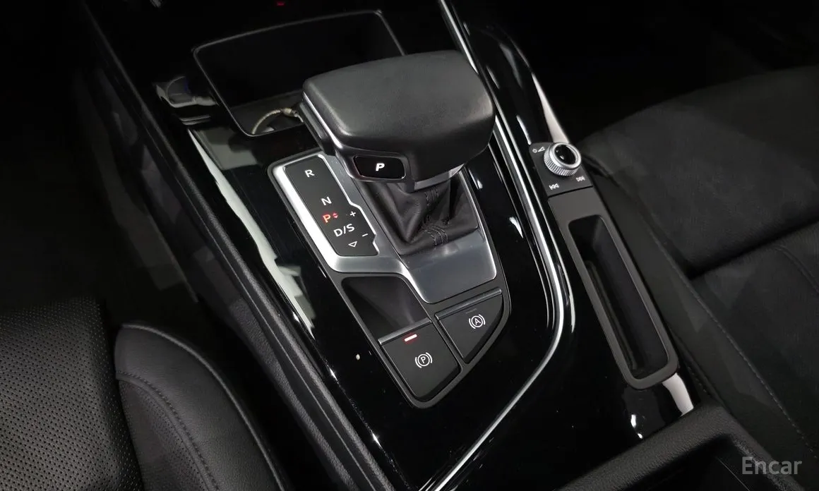 Фото 9 - Audi A4