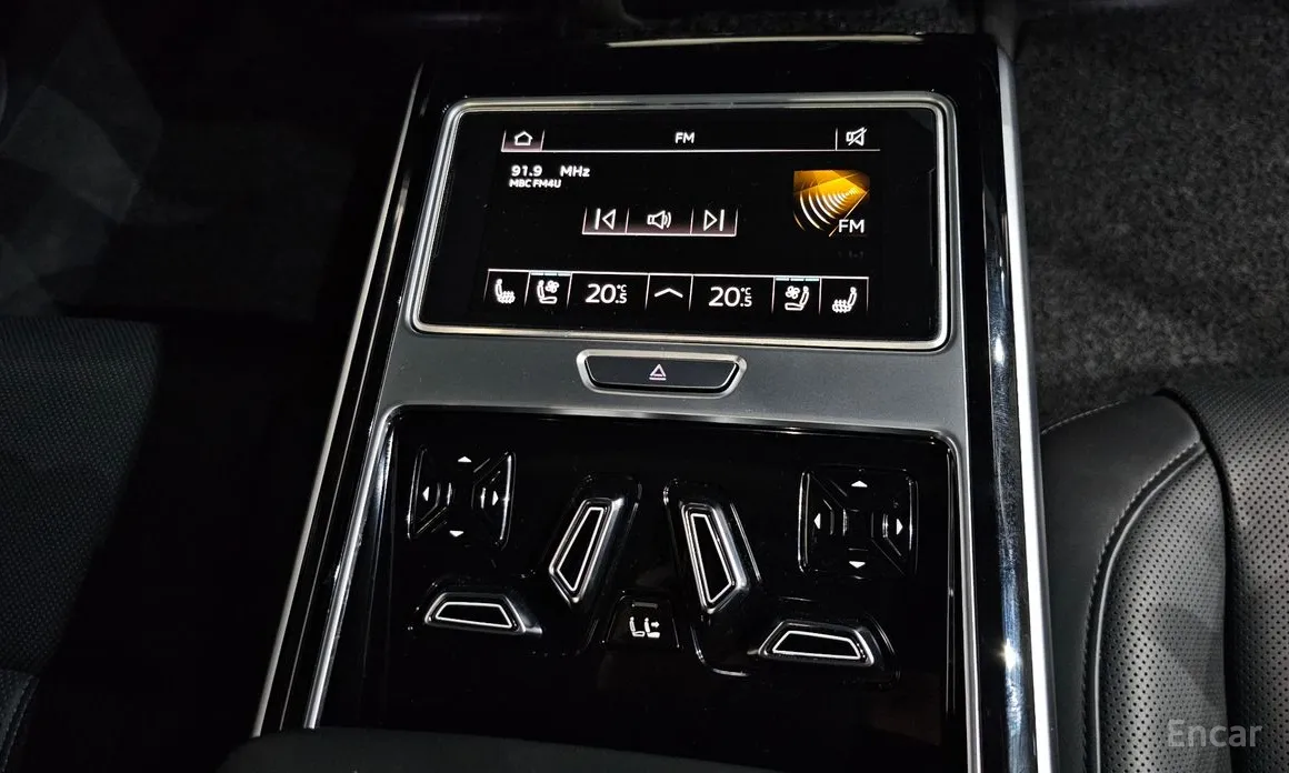 Фото 19 - Audi A8