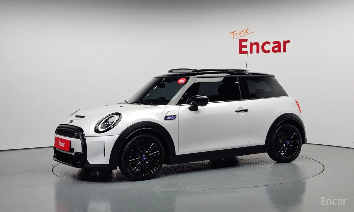 Фото 1 - Mini Cooper