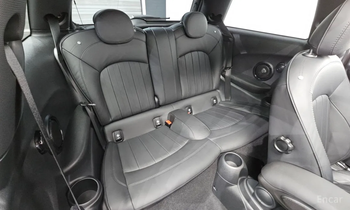 Фото 12 - Mini Cooper