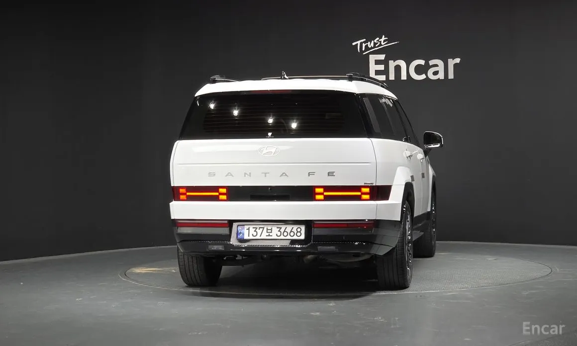 Фото 4 - Hyundai Santa Fe