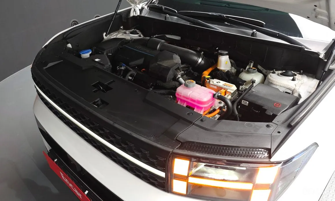 Фото 6 - Hyundai Santa Fe