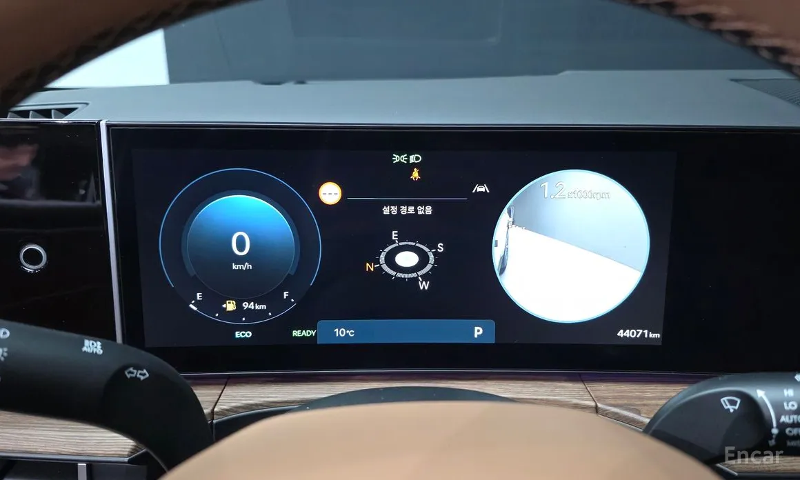 Фото 8 - Hyundai Santa Fe