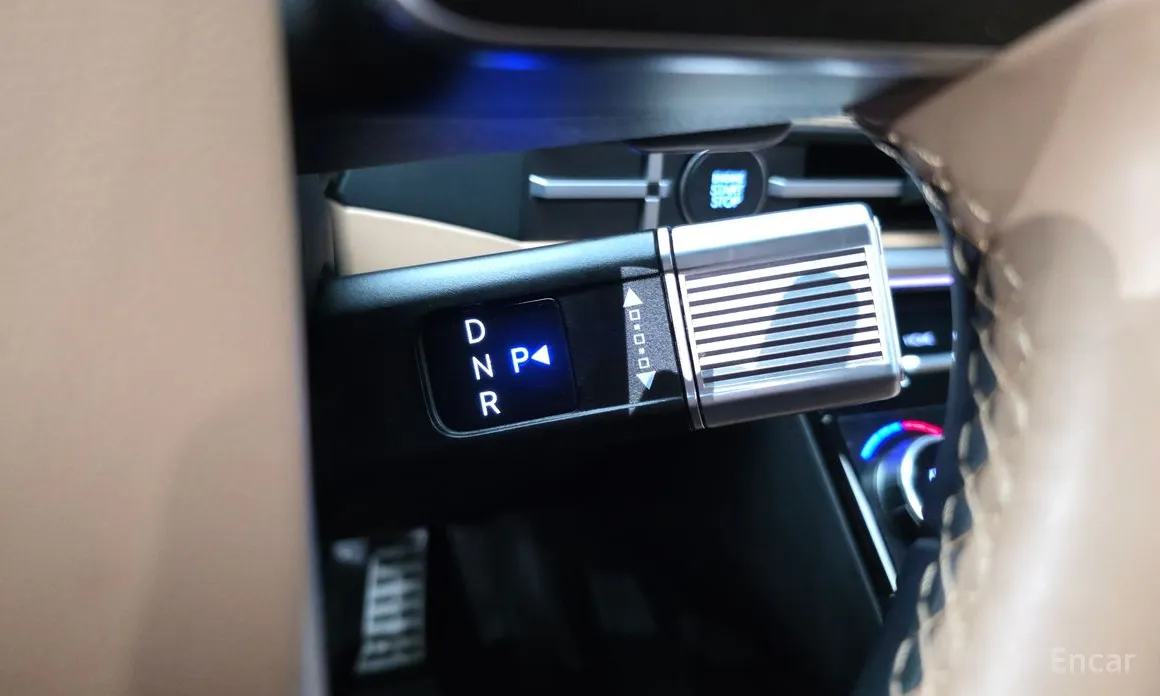 Фото 9 - Hyundai Santa Fe