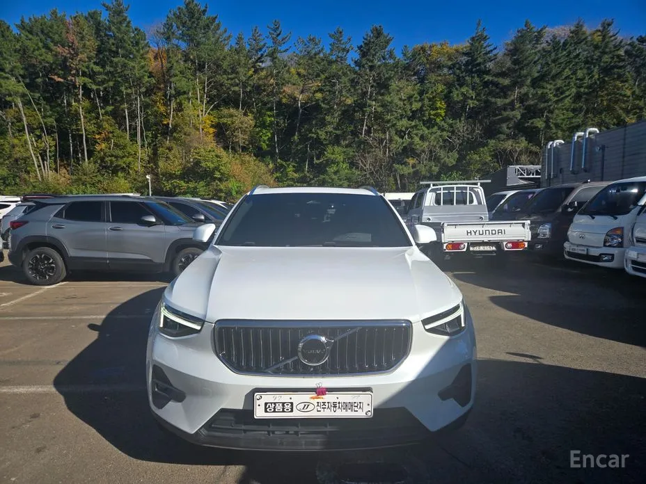 Фото 1 - Volvo XC40