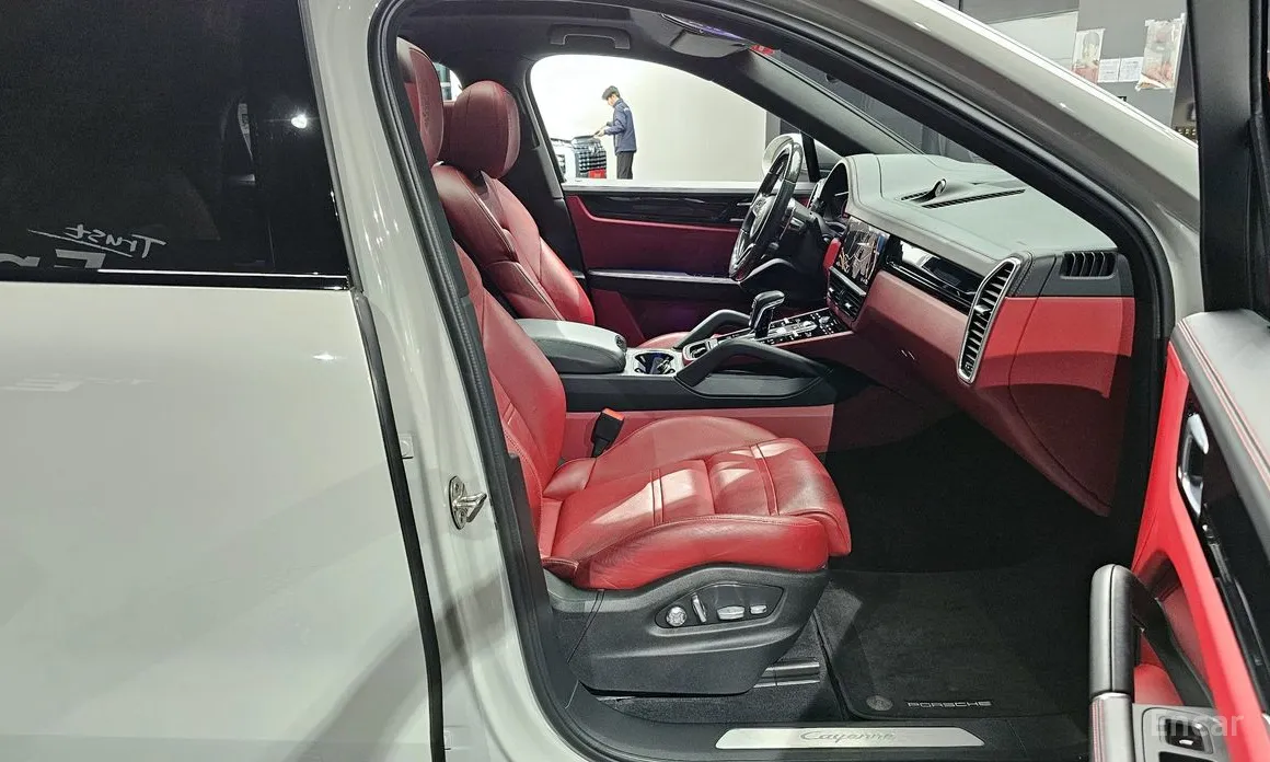 Фото 10 - Porsche Cayenne